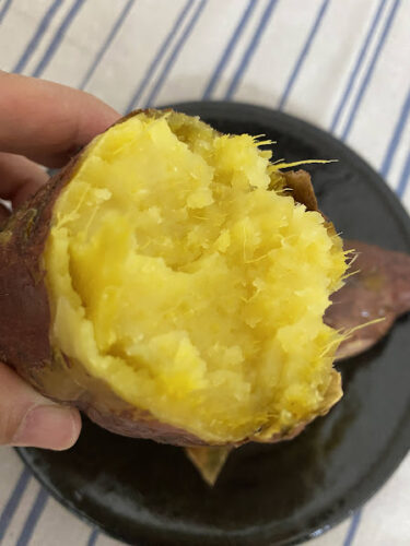 ヘルシオウォーターオーブンレシピ「ねっとりあまい焼き芋」の完成画像
