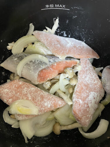 ホットクックレシピ「鮭のクリームパスタ」の調理画像