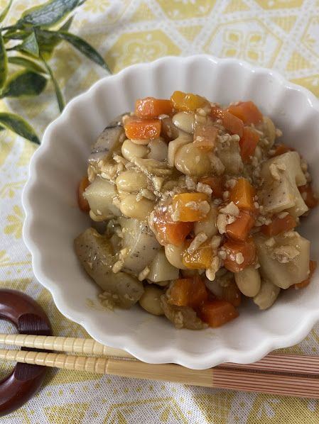 ホットクックレシピ「レンコンと人参のそぼろ煮」の完成画像