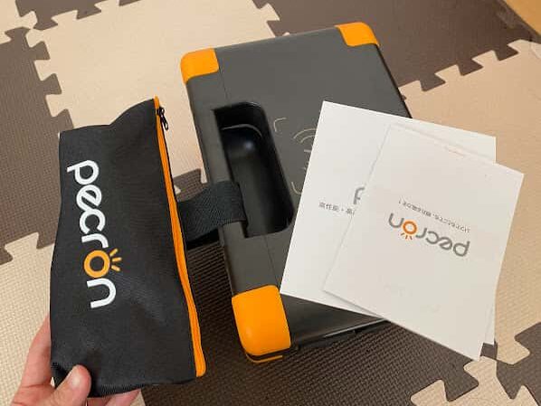 PECRON E300LFP 小型ポータブル電源の付属ポーチ。クリップで本体に付けられて便利
